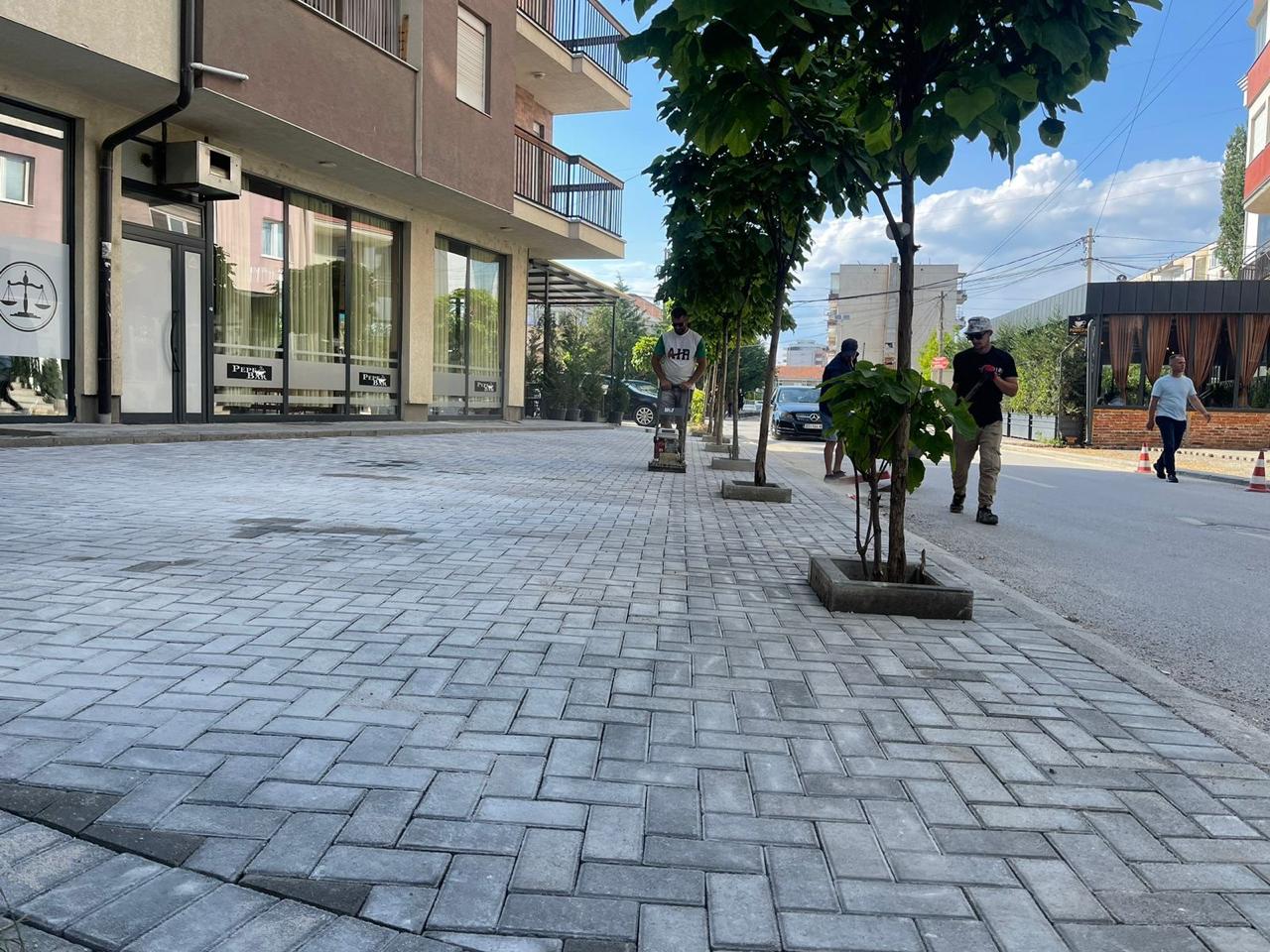 Po realizohet projekti “Ndërtimi dhe rregullimi i trotuareve në Fushë-Kosovë’’ nga Drejtoria e Infrastrukturës