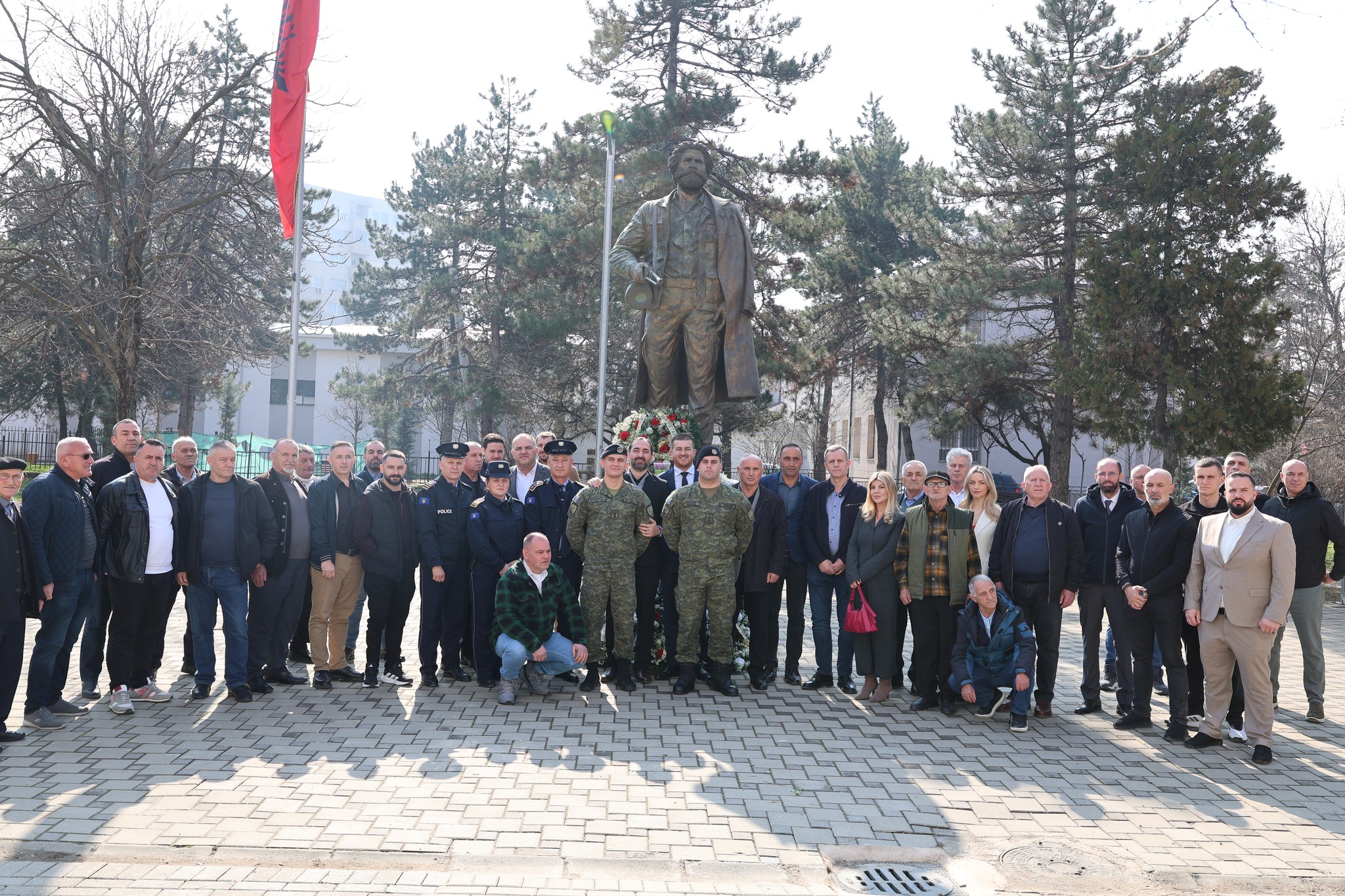 Homazhe në Nderim të Heroizmit të Dëshmorëve